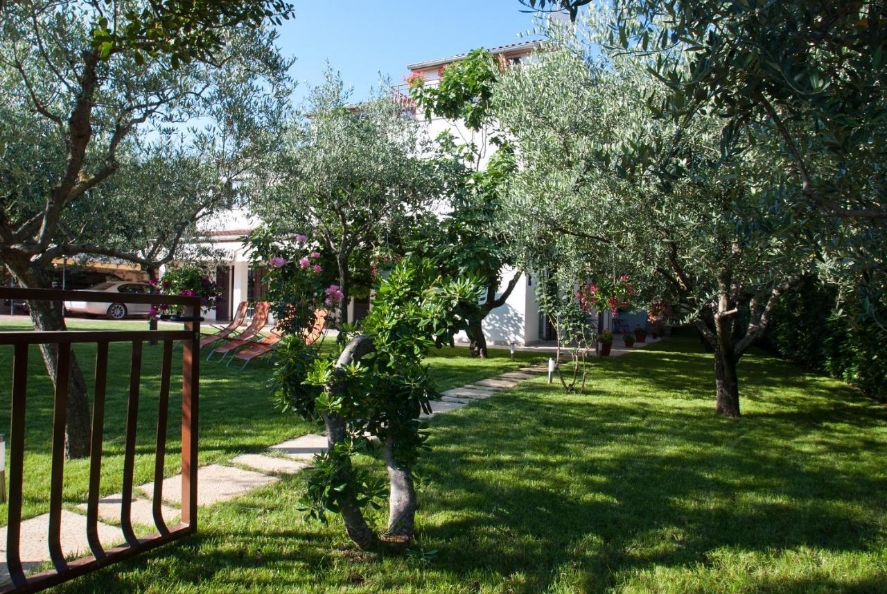 Weis Apartments Rovinj Room photo