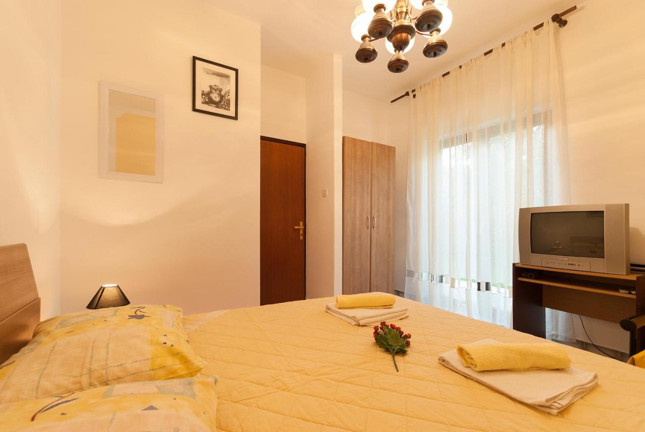 Weis Apartments Rovinj Room photo