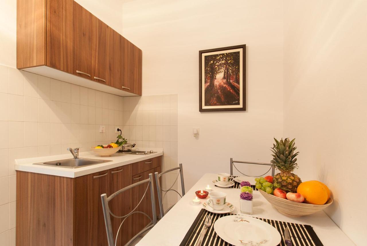 Weis Apartments Rovinj Room photo