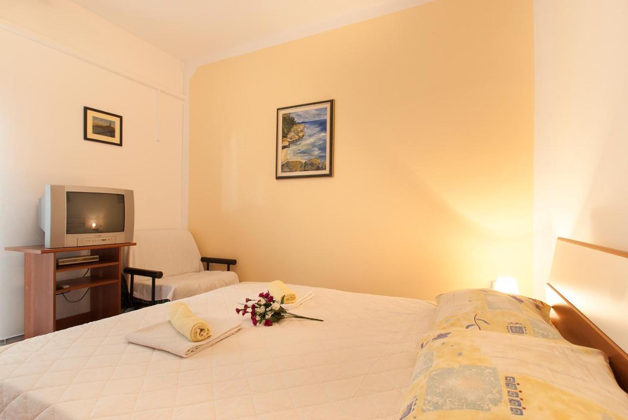 Weis Apartments Rovinj Room photo